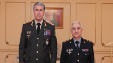 Vilayət Eyvazov təqaüdə göndərilən rəis müavinini qəbul edib - FOTO 