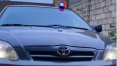 Sayrışan işıq quraşdıran sürücü \